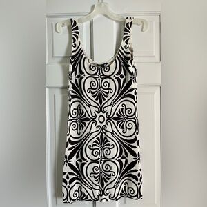 Bebe Black and Cream Patterned Tank Top